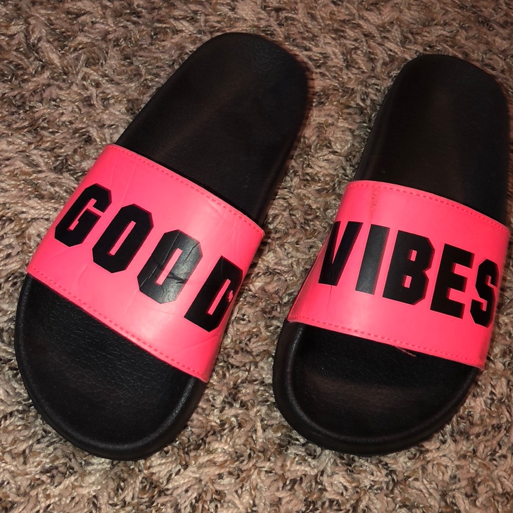 VS PINK